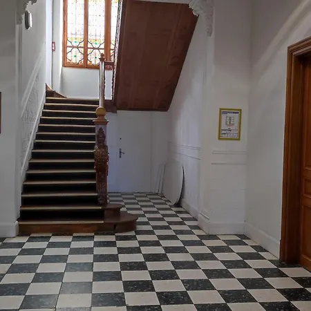 T2 Dans Chateau, 4 Pers, Piscine, Animaux Admis - Fr-1-165b-50