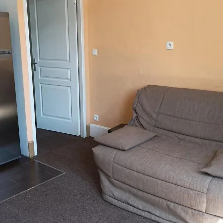 T2 Dans Chateau, 4 Pers, Piscine, Animaux Admis - Fr-1-165b-50 *