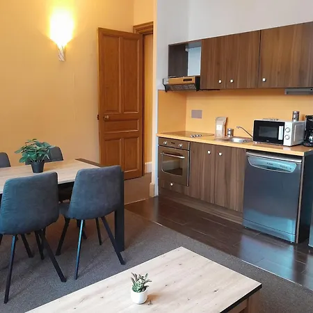 T2 Au Château Des Magnans, - 4 Pers, Piscine, Sauna, Parking - Vallée De L'ubaye - Fr-1-165b-50
